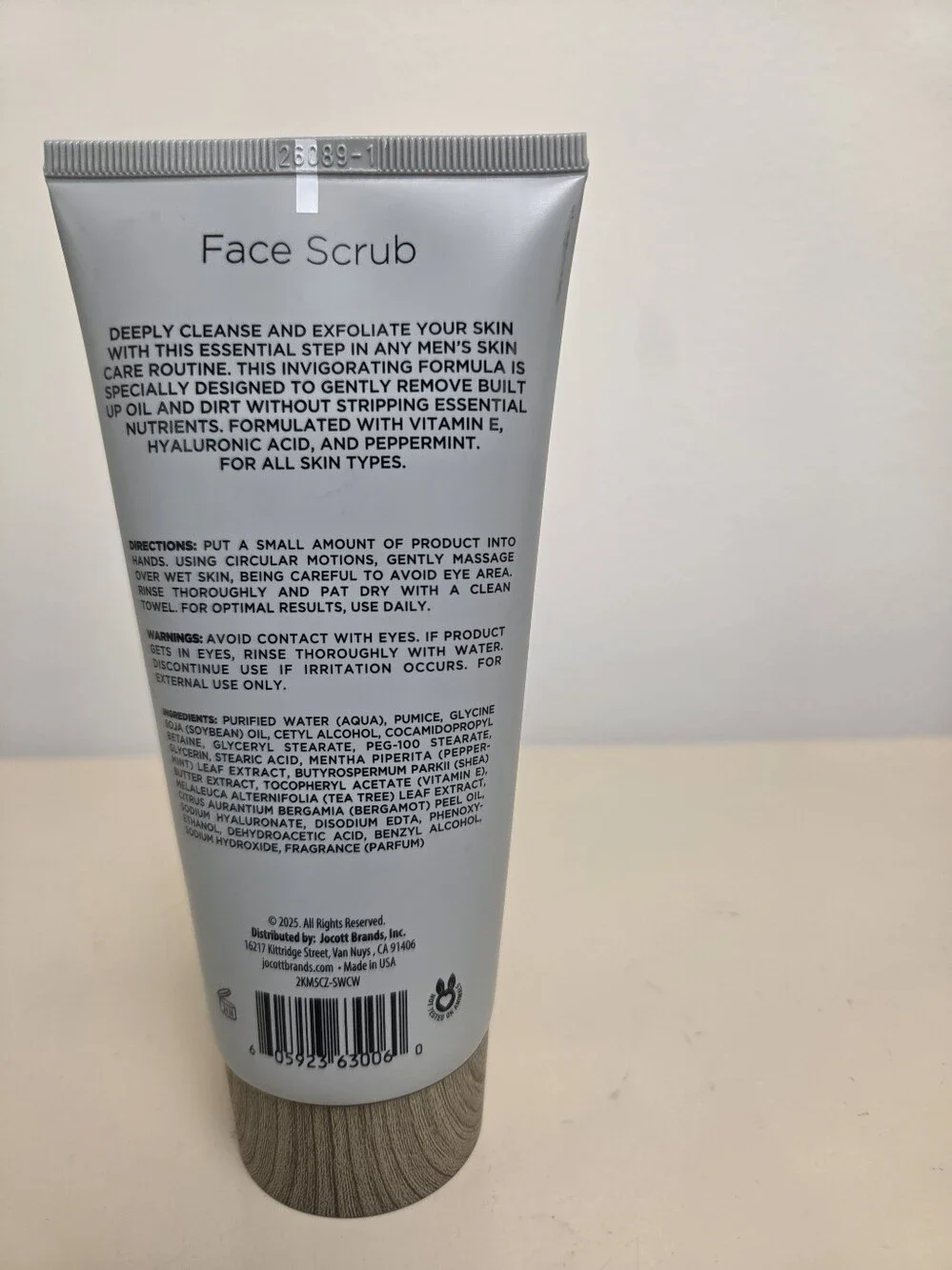 Blackstone Men’s Grooming Two-in-One Facial Scrub – Sandalwood (6 fl oz / 177 mL